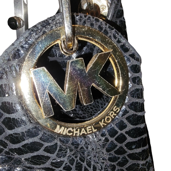 Michael Kors LG Patent Leather Snake Embossed Black Handbag W/Signature Hardware - Picture 6 of 10